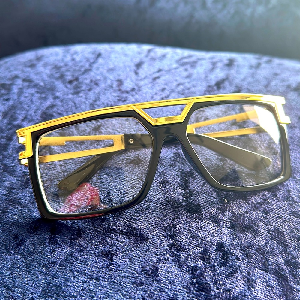 Clear gazelle frames!! Never worn!!